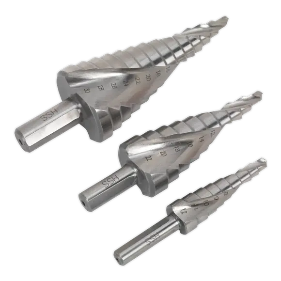 AK4749_LESS_CASE.webp