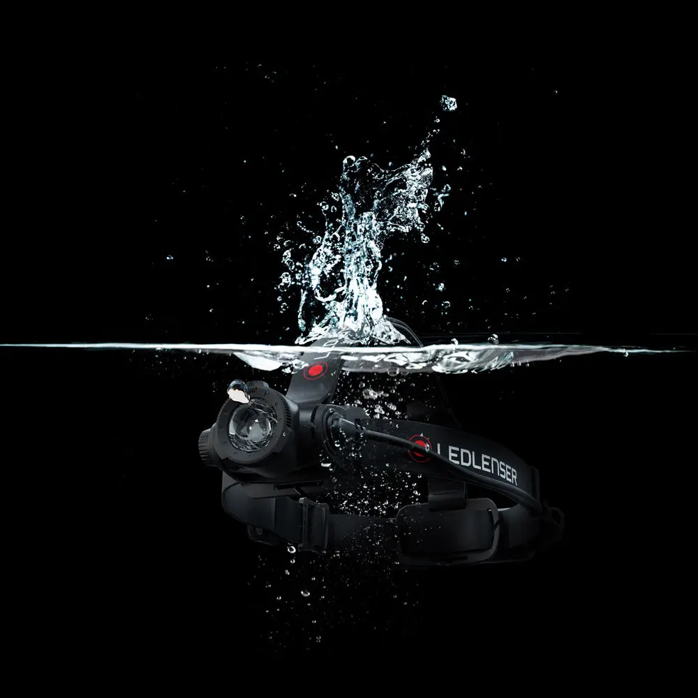 led-lenser-h7r-core-underwater_1024x@2x.webp