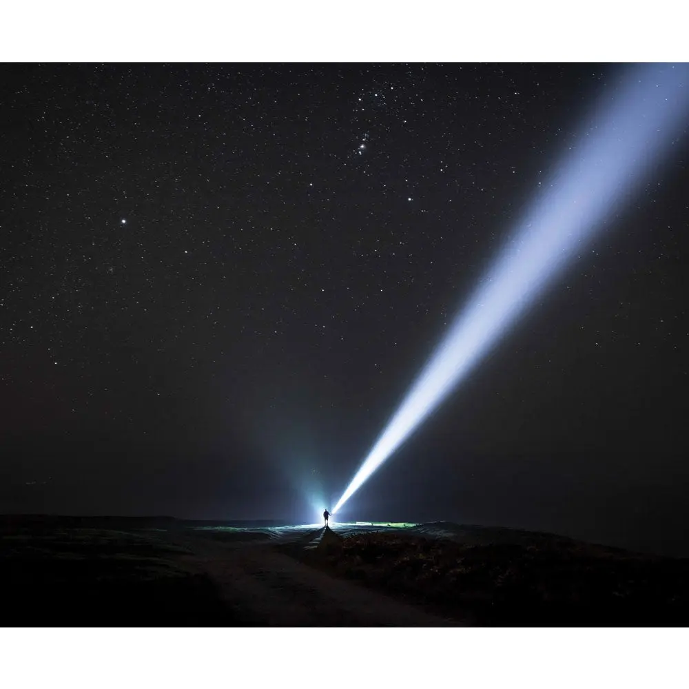 led-lenser-x21r-action-4_1024x@2x.webp