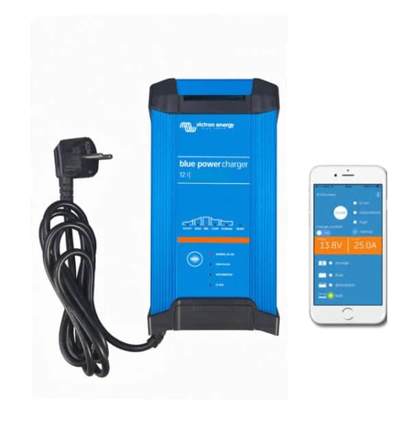 Victron Energy Blue Smart IP22 Charger 12/30(1) 230V CEE 7/7   BPC123047002