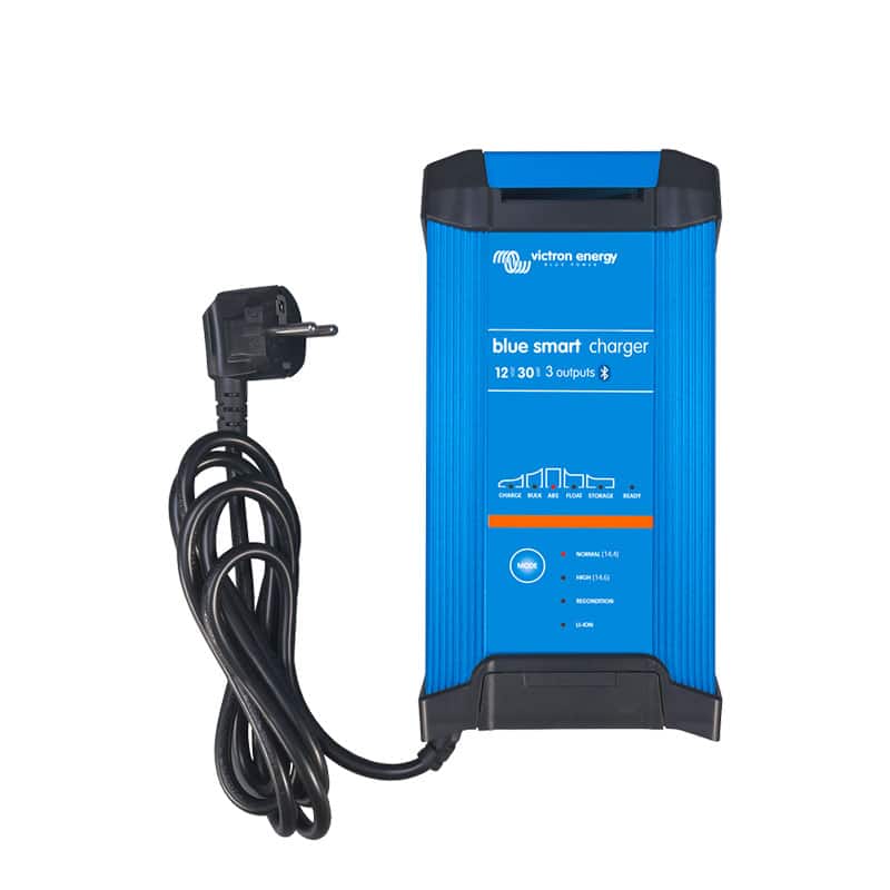 Victron Energy Blue Smart IP22 Charger 12/30(3) 230V CEE 7/7   BPC123048002