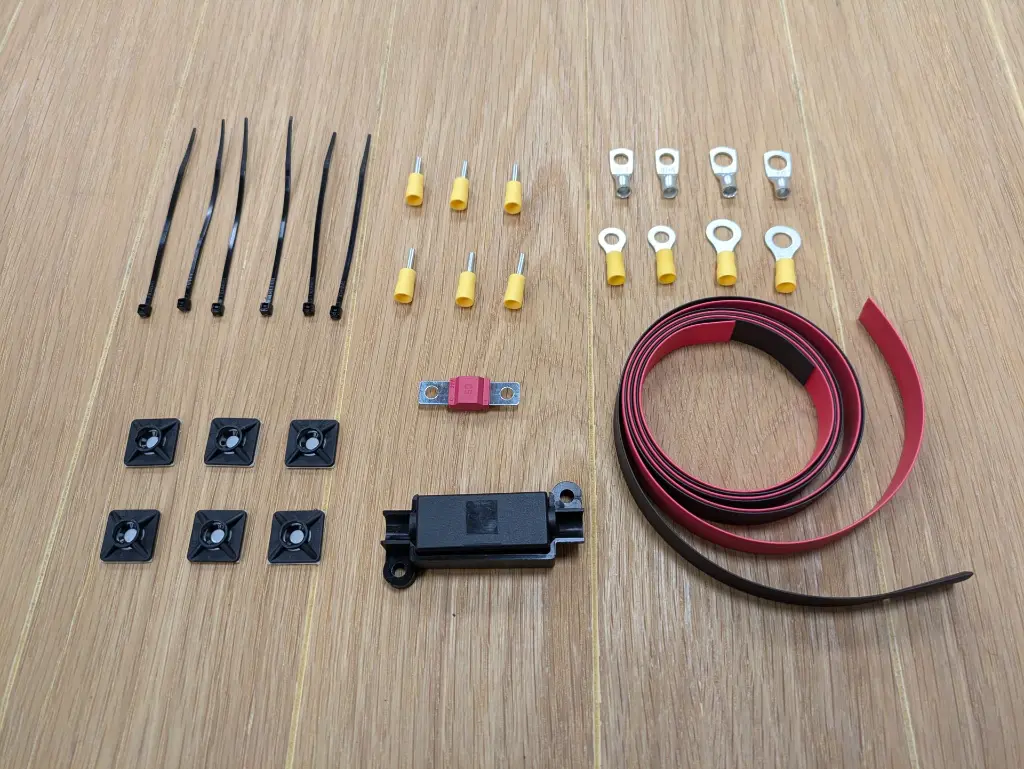 Large Fixing Fuse Kit For Solar Panels    FF1